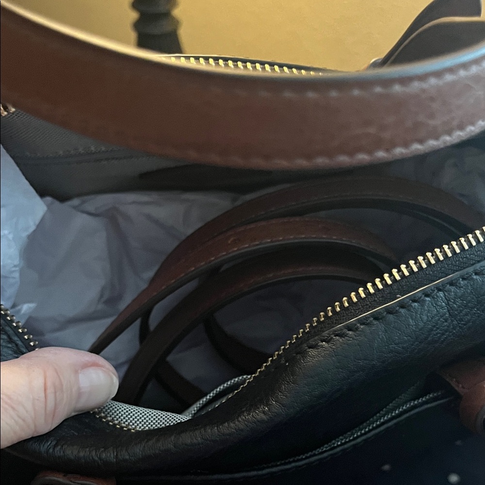 Fossil Black Leather Crossbody Satchel with Brown Handles - Picture 2 of 3